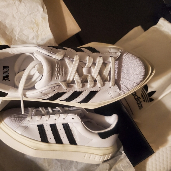 View Beyonce Adidas Shoes Superstar Pics